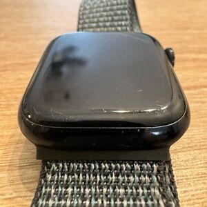 Apple Watch Series 7, 45mm. Unlocked, 89% battery health